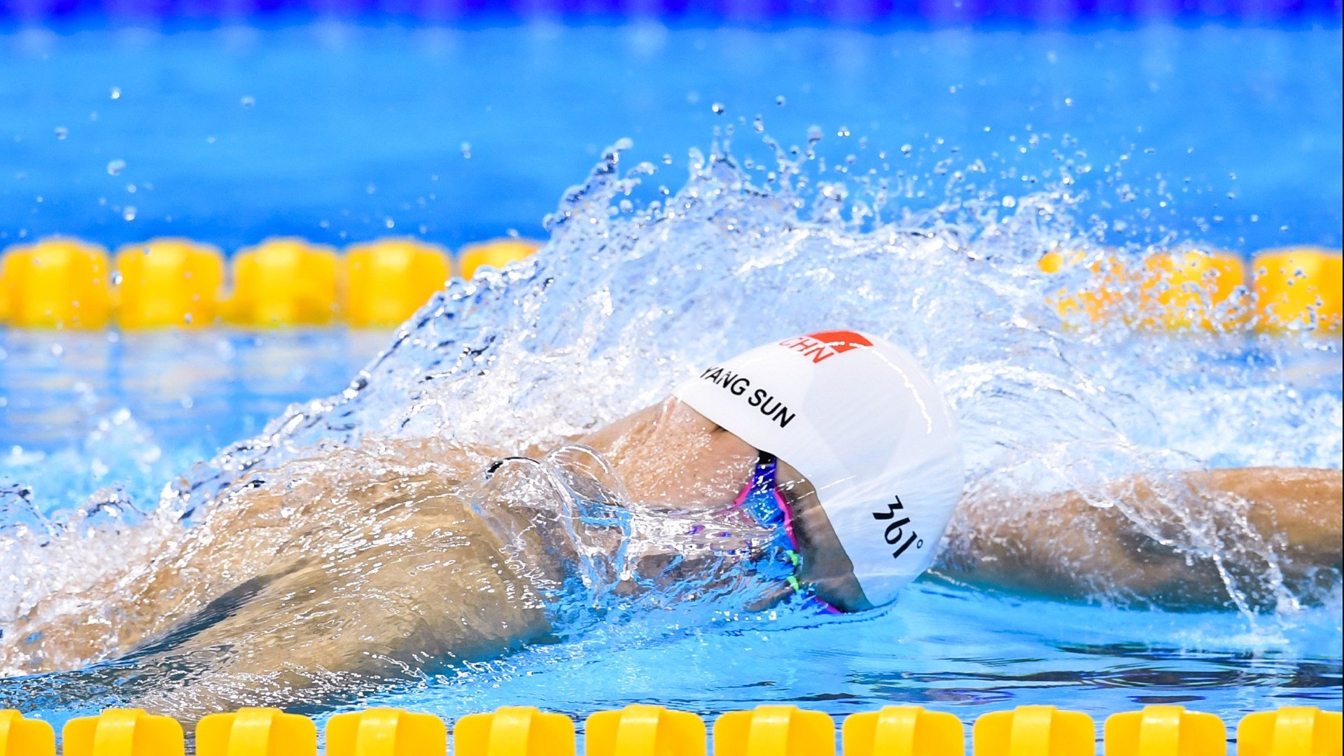 kaiyun 开云体育-不为人知的私人生活：车手的日常，车手的车